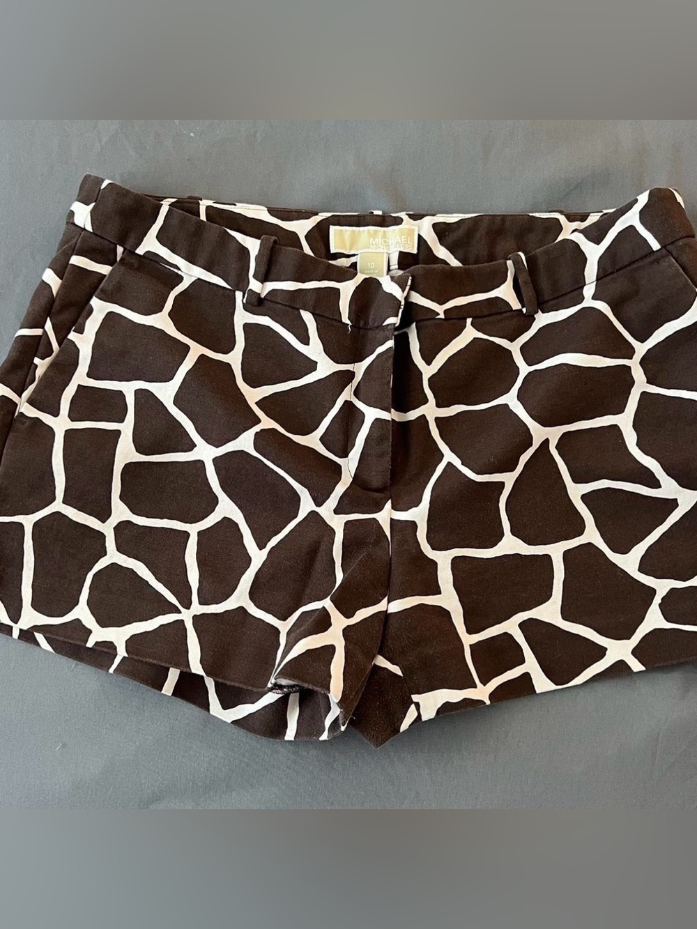 Michael Kors brown and White Giraffe-Print Shorts size 10